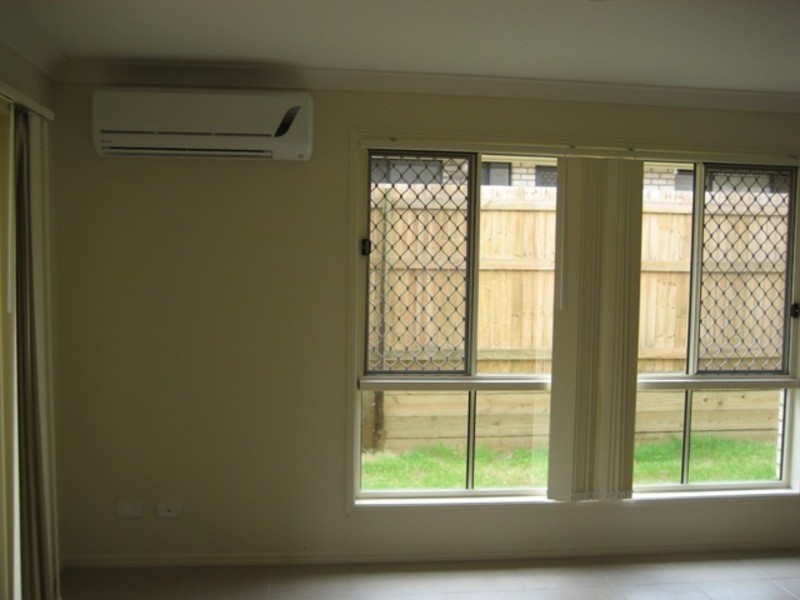 12 Dornoch Crescent, Raceview QLD 4305