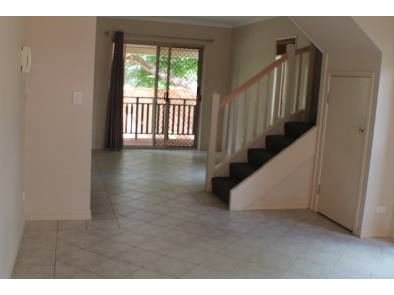 9/62 Leicester Street, Coorparoo QLD 4151