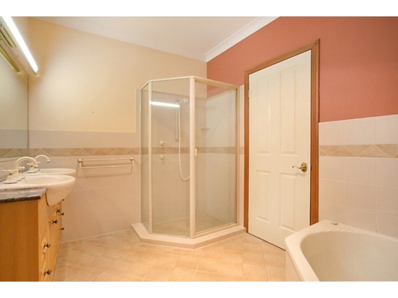 6 Sefton Place, Robina QLD 4226