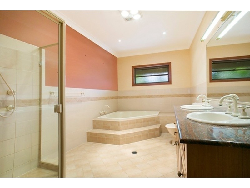 6 Sefton Place, Robina QLD 4226