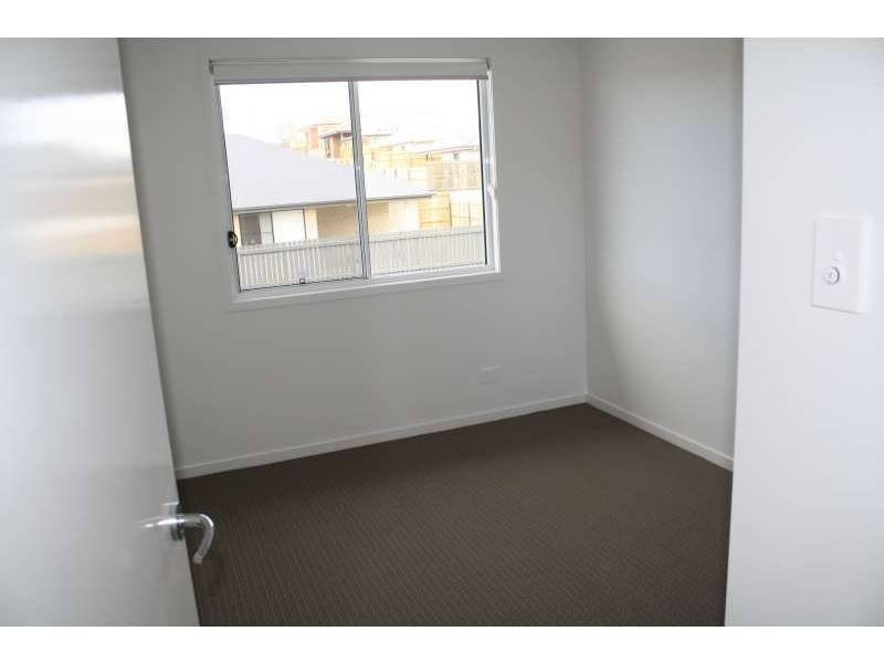 34 Parkland Drive, Springfield Lakes QLD 4300