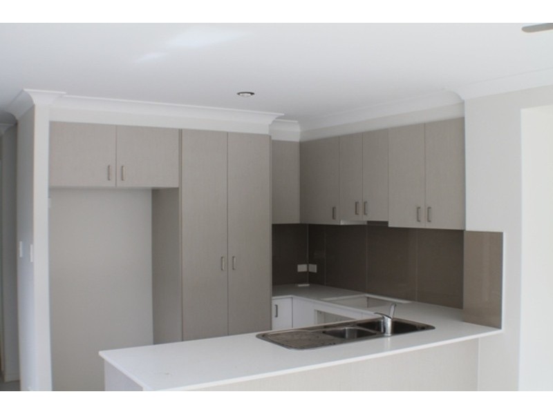 34 Parkland Drive, Springfield Lakes QLD 4300