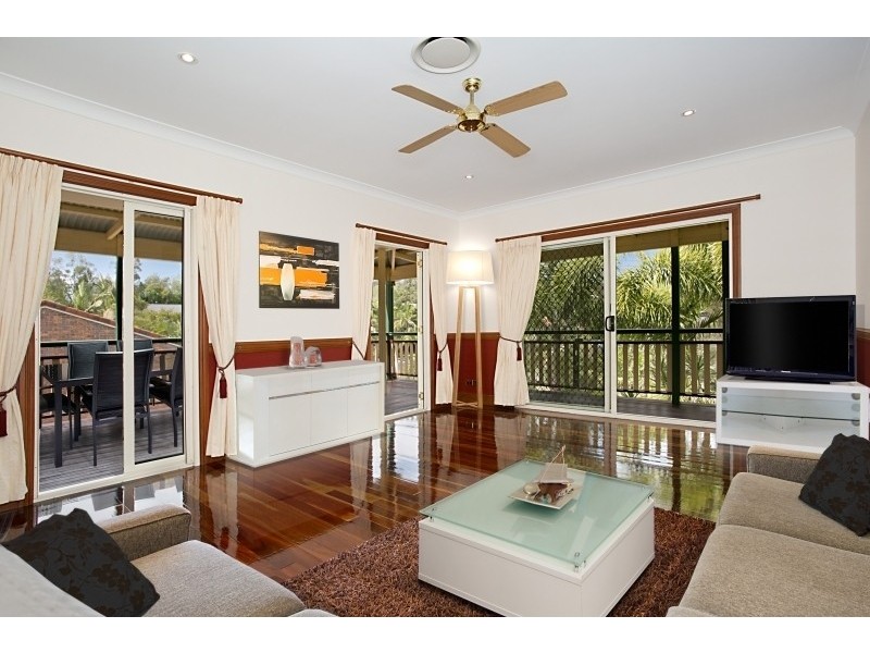 6 Sefton Place, Robina QLD 4226