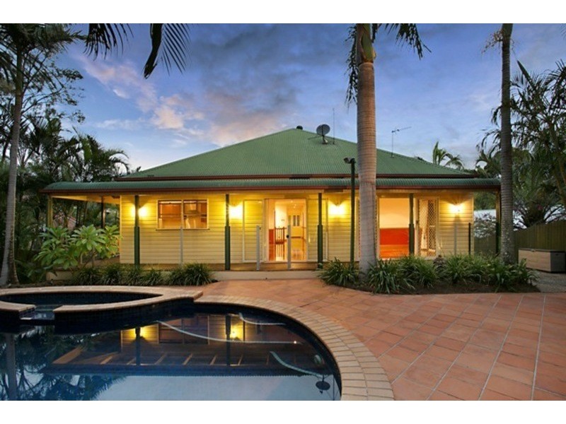 6 Sefton Place, Robina QLD 4226