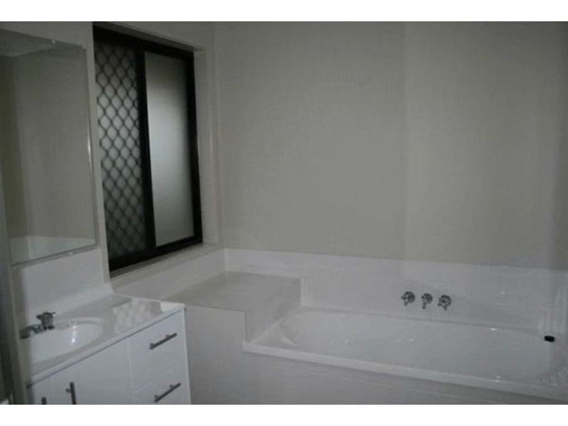 108 Observatory Drive, Reedy Creek QLD 4227