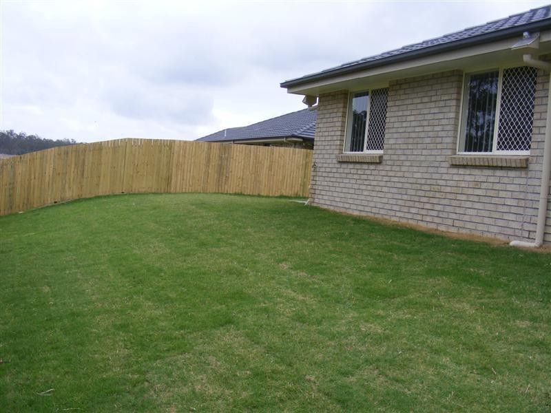 2 Lukin Court, Brassall QLD 4305