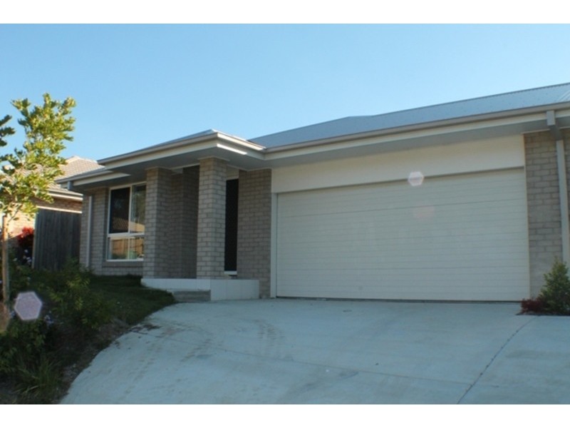 1/15 Winchester Crescent, Pimpama QLD 4209