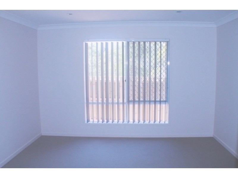 27 Groundberry Crescent, Moggill QLD 4070