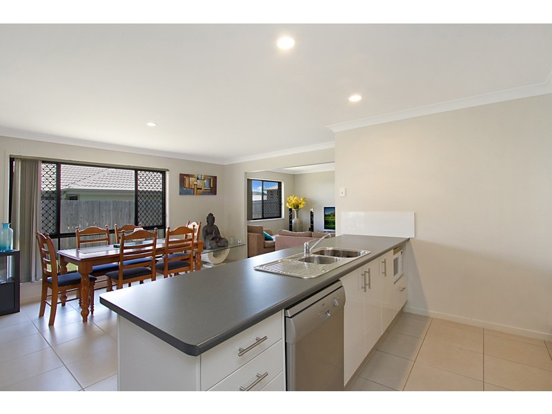 66 Wunburra Circle, Pacific Pines QLD 4211