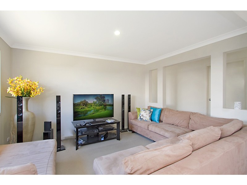 66 Wunburra Circle, Pacific Pines QLD 4211