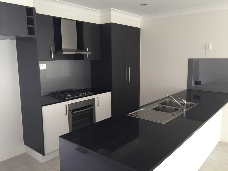 17 Cypress Circuit, Coomera QLD 4209
