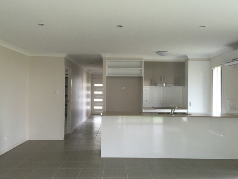 17 Parkvista Circuit, Coomera QLD 4209