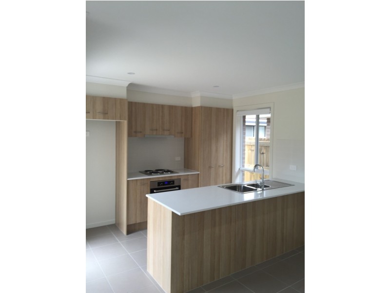 1/6 Scobie Street, Willow Vale QLD 4209