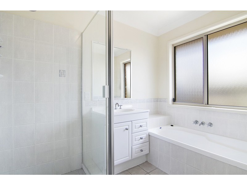 13 Glengarry Lane, Raceview QLD 4305