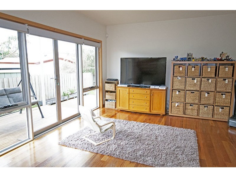 2  Dumfries Court, Torquay VIC 3228