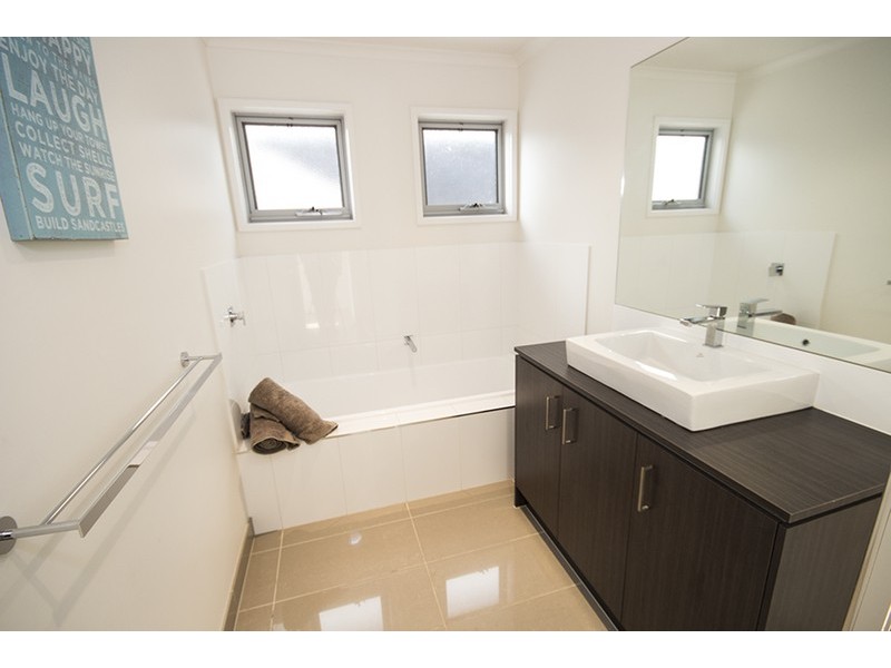 3/51 Beach Road, Torquay VIC 3228