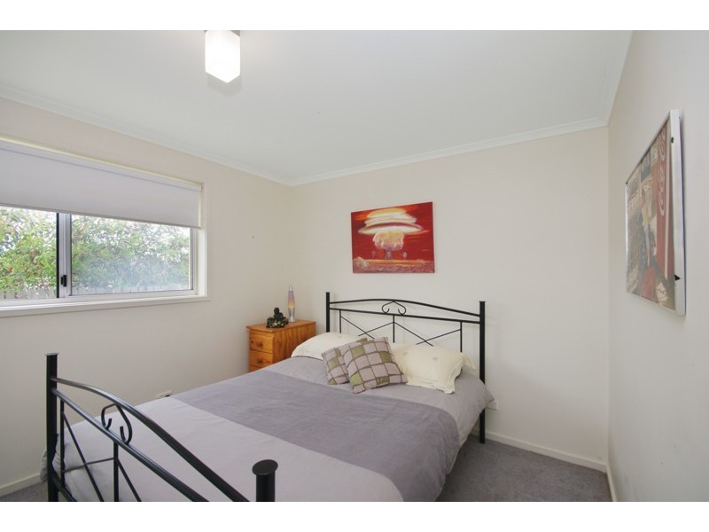 98 Beach Road, Torquay VIC 3228