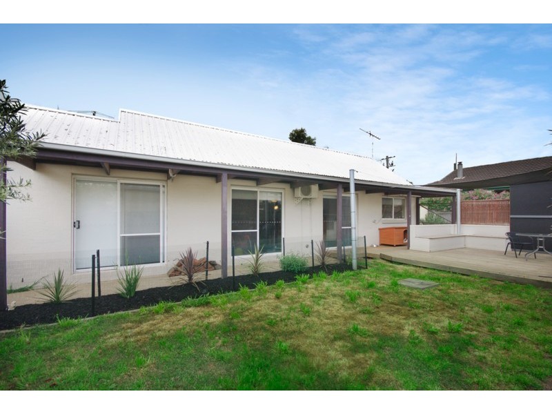 98 Beach Road, Torquay VIC 3228