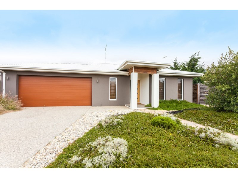 5 Wave Crescent, Torquay VIC 3228