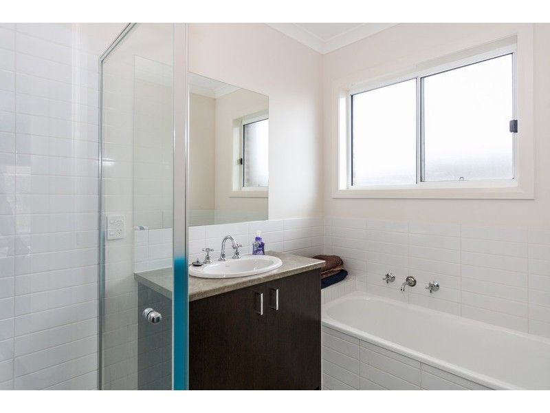 5 Wave Crescent, Torquay VIC 3228