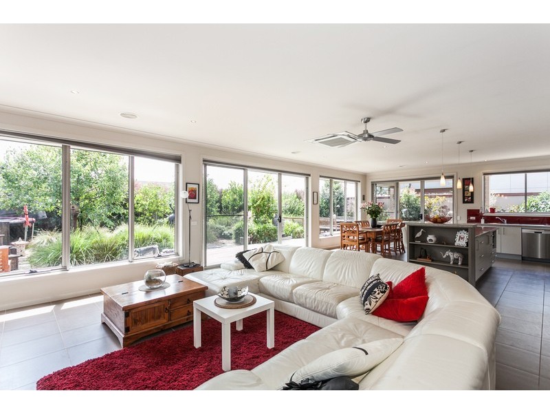17 Bass Drive, Torquay VIC 3228