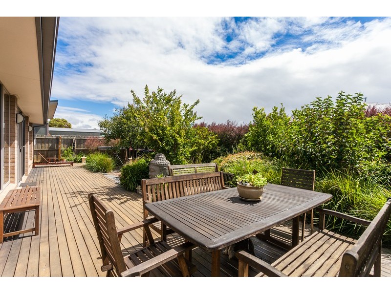 17 Bass Drive, Torquay VIC 3228