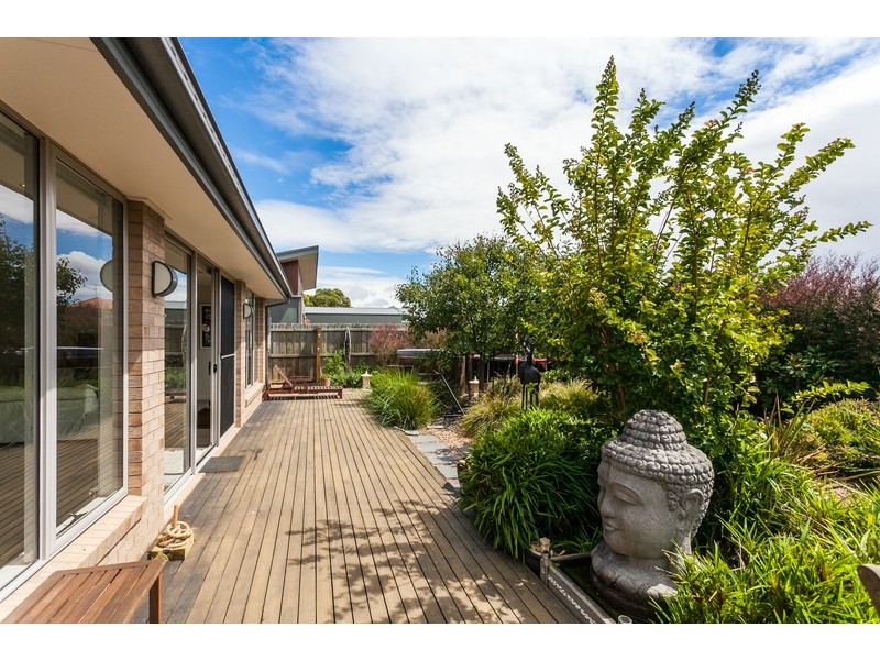 17 Bass Drive, Torquay VIC 3228