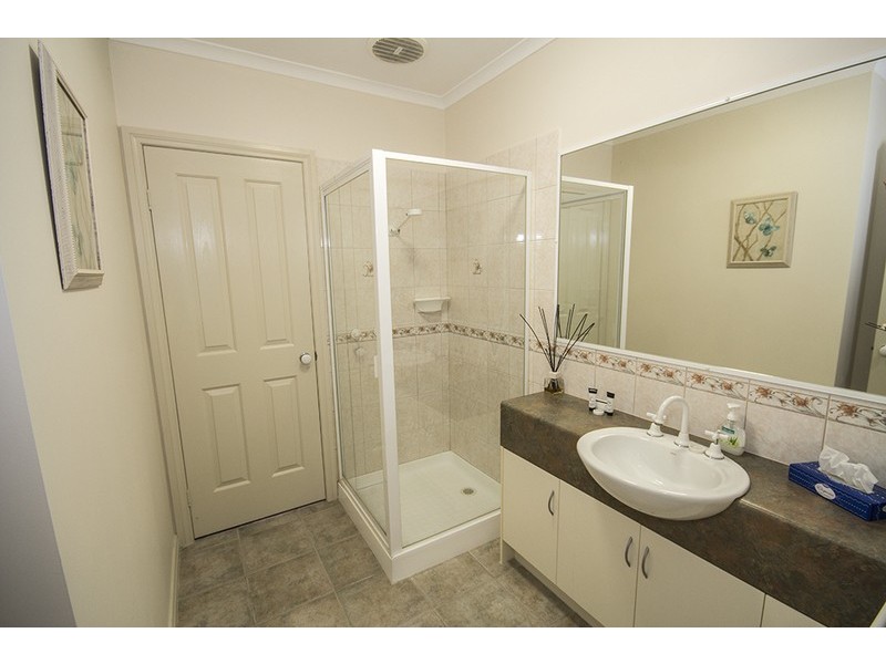 9 Norfolk Boulevard, Torquay VIC 3228