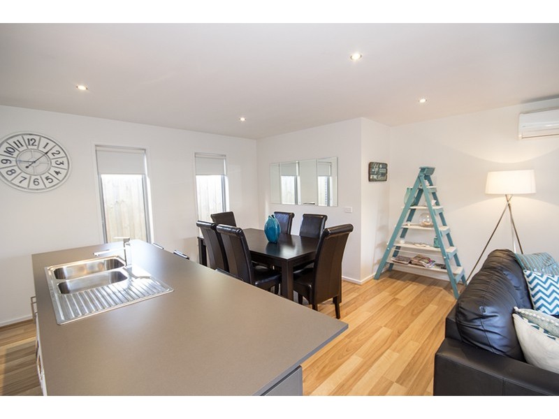 3/51 Beach Road, Torquay VIC 3228