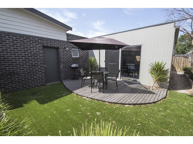 2/51 Beach Road, Torquay VIC 3228