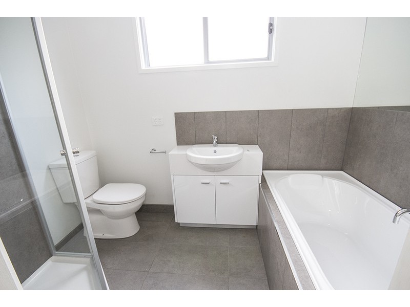 1/9 Centre Court, Torquay VIC 3228