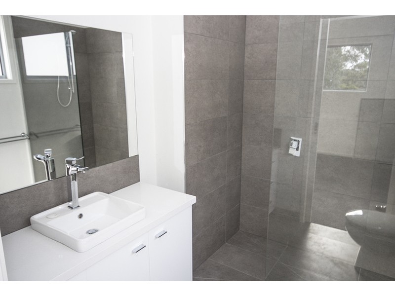 1/9 Centre Court, Torquay VIC 3228