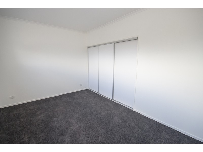 1/9 Centre Court, Torquay VIC 3228