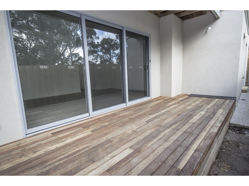 1/9 Centre Court, Torquay VIC 3228