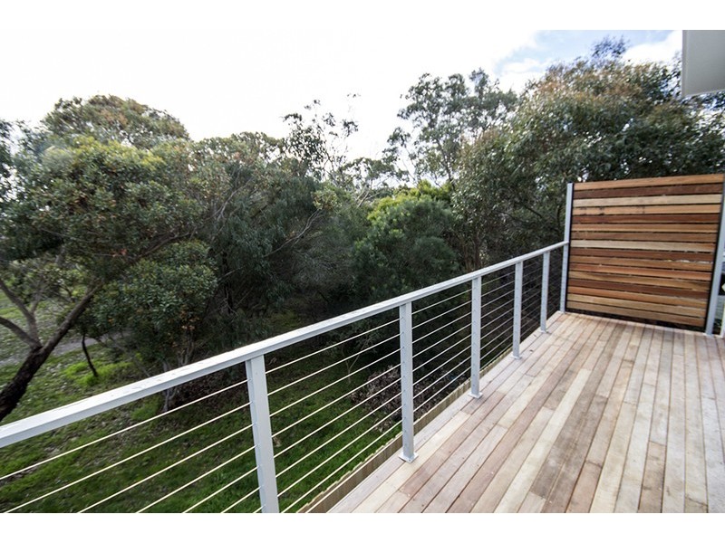 1/9 Centre Court, Torquay VIC 3228