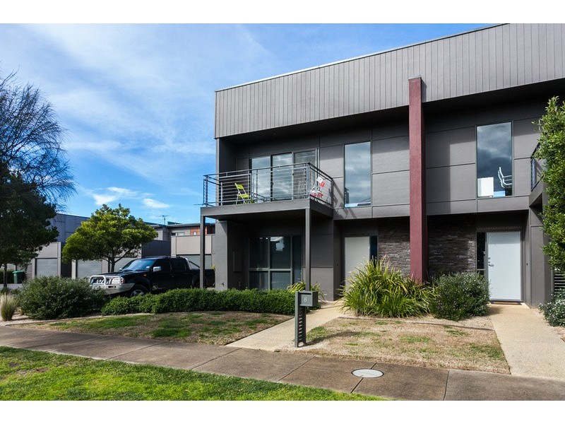 8 Sands Tce, Torquay VIC 3228