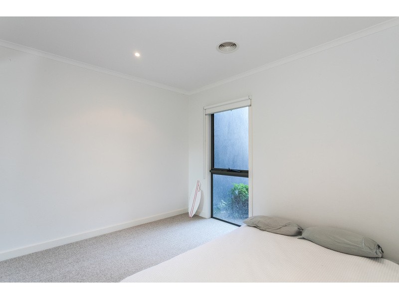 8 Sands Tce, Torquay VIC 3228