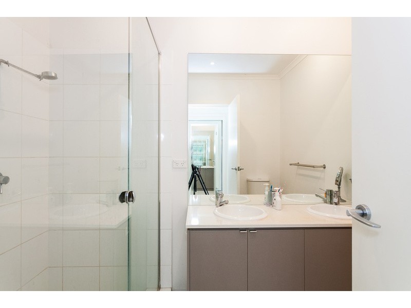8 Sands Tce, Torquay VIC 3228