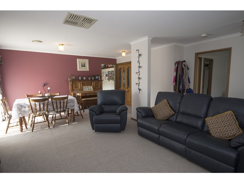 6 Creedon Court, Seymour VIC 3660