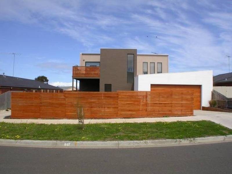 1/14 Pomora Avenue, Torquay VIC 3228