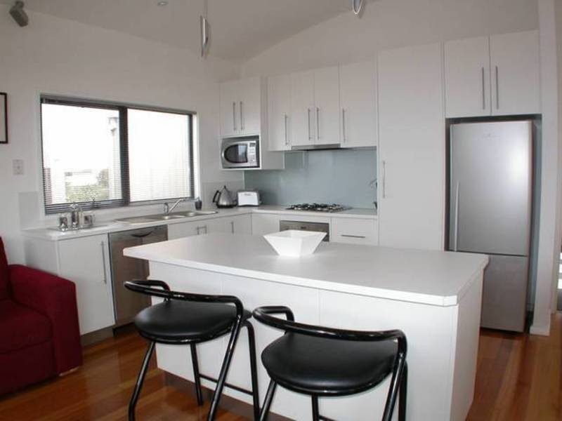 1/14 Pomora Avenue, Torquay VIC 3228