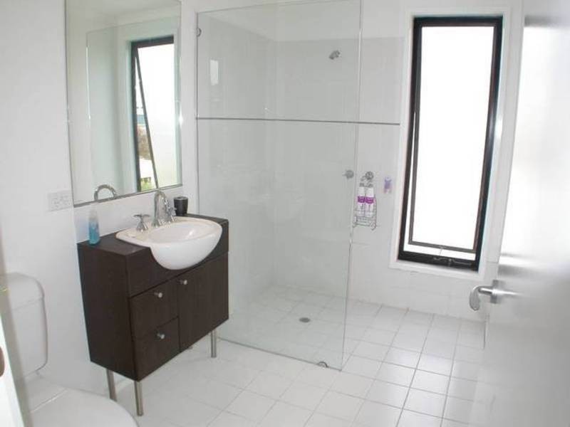 1/14 Pomora Avenue, Torquay VIC 3228