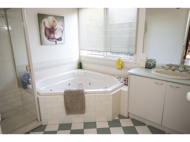 51 Glaneuse Avenue, Torquay VIC 3228