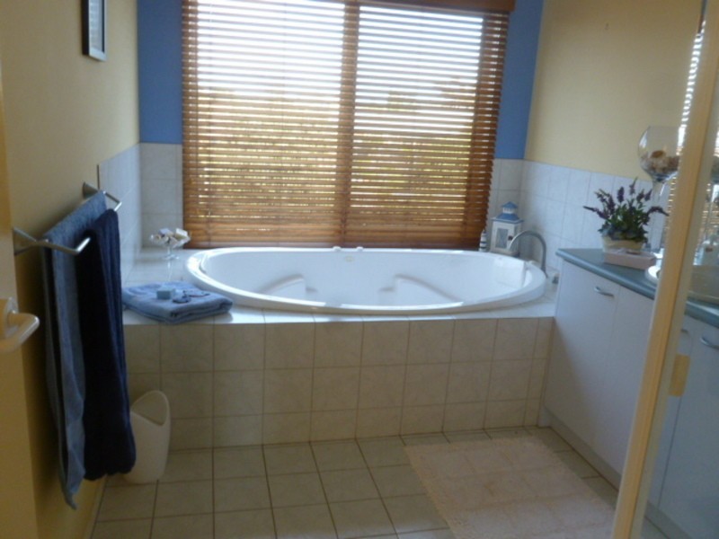 56 Glaneuse Avenue, Torquay VIC 3228