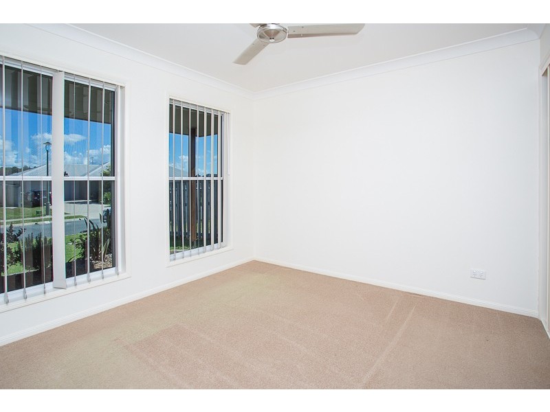 52 Coogee Terrace, Blacks Beach QLD 4740