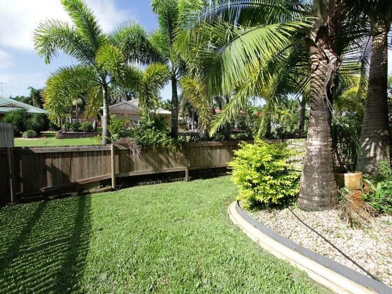 2 Ryan Court, Rural View QLD 4740