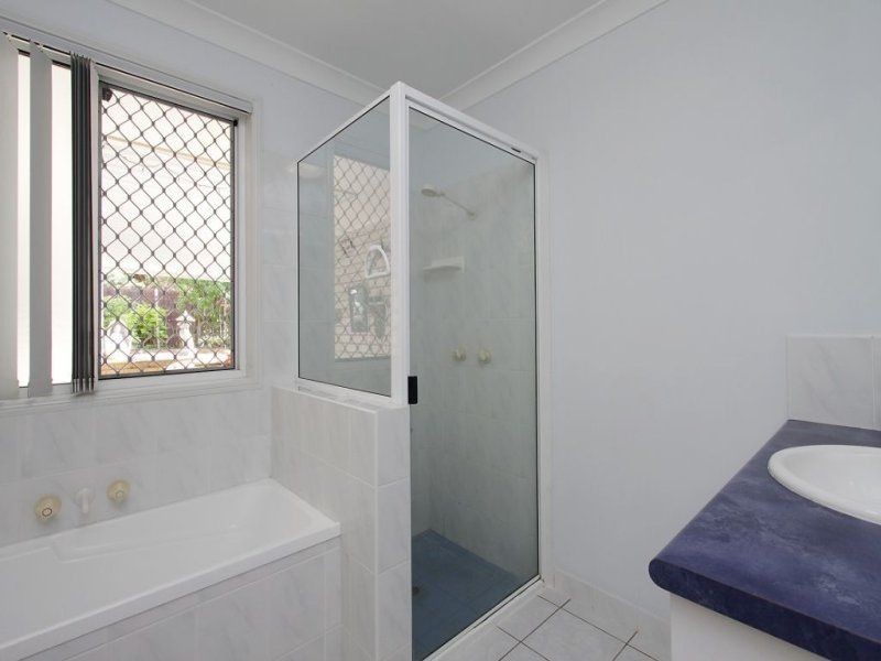 2 Ryan Court, Rural View QLD 4740