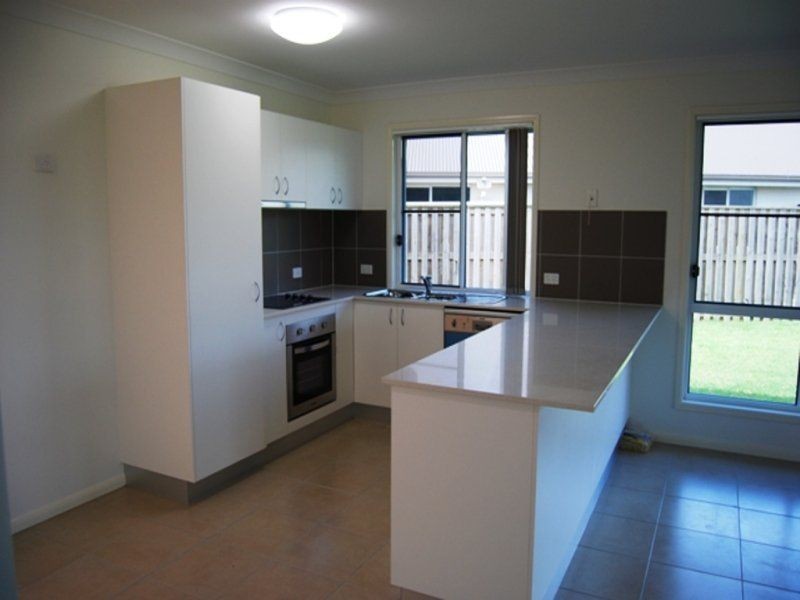 7 Coogee Terrace, Blacks Beach QLD 4740