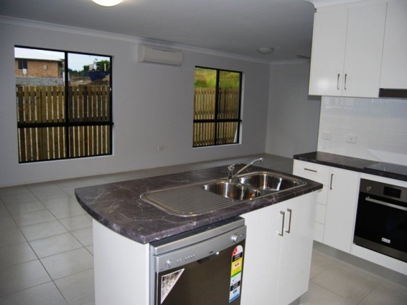 38 Village Circuit, Eimeo QLD 4740