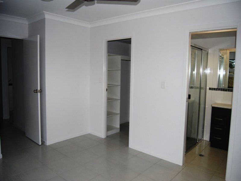 38 Village Circuit, Eimeo QLD 4740